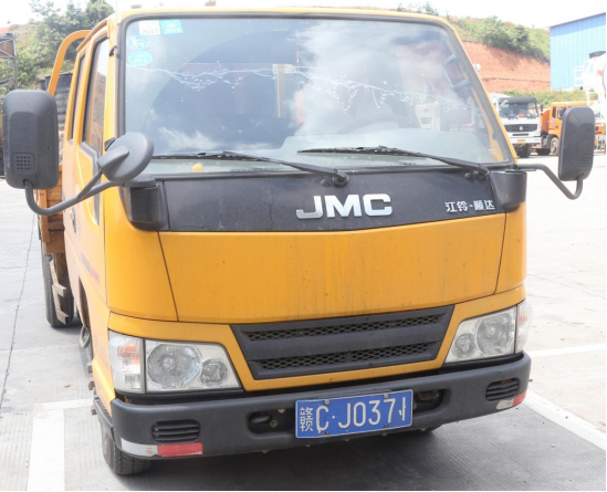 養(yǎng)護(hù)巡查車(chē)